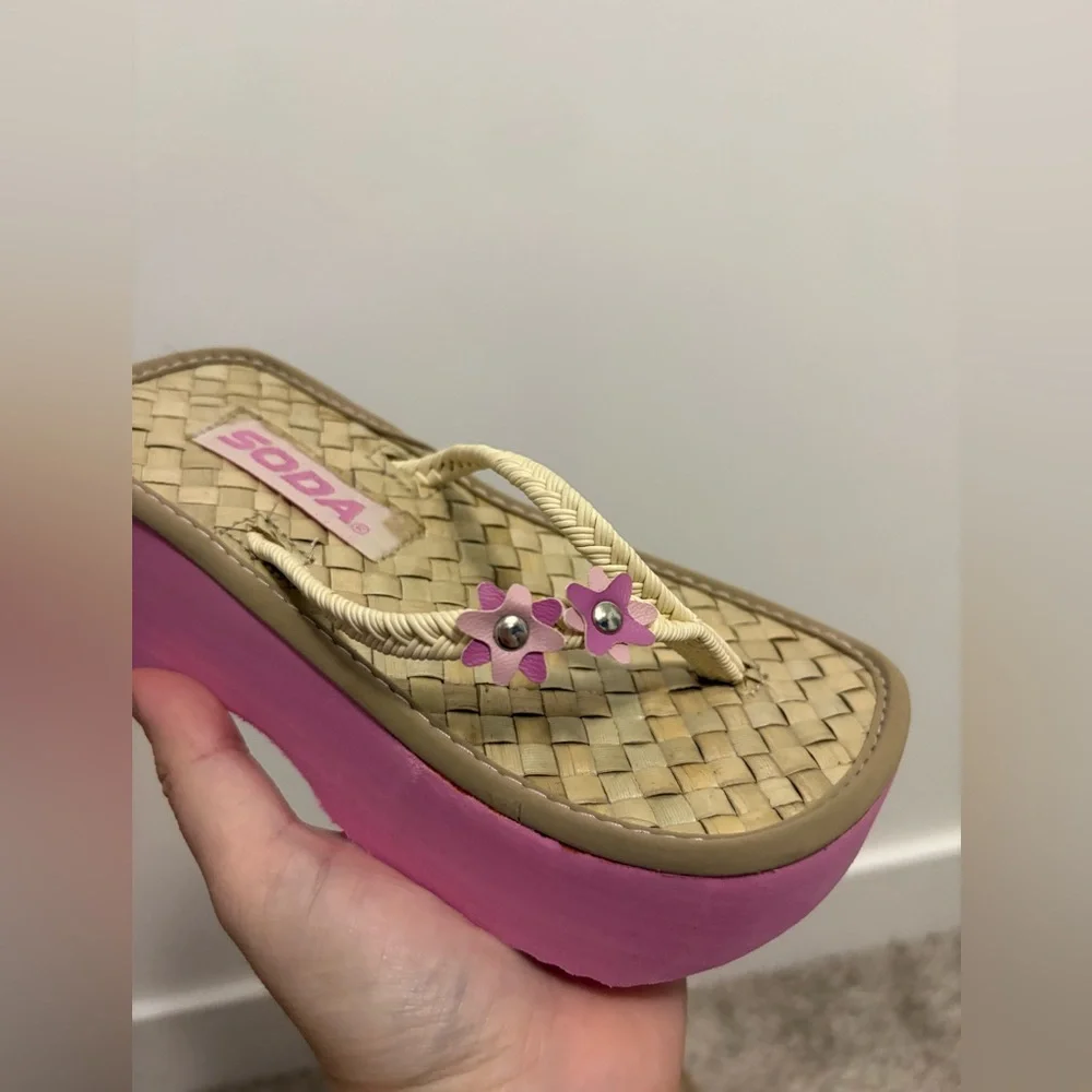 New Soda Platform Sandals – Pink & Brown – Multiple Sizes - Picture 2 of 7